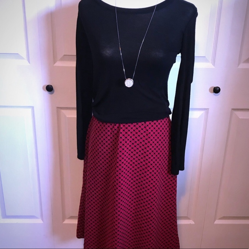 🎅 Nine & Co. Red and Black Skirt Women’s Size 8